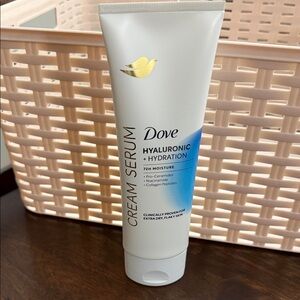 Dove Hyaluronic + Hydration Cream Serum - White‎ and Blue